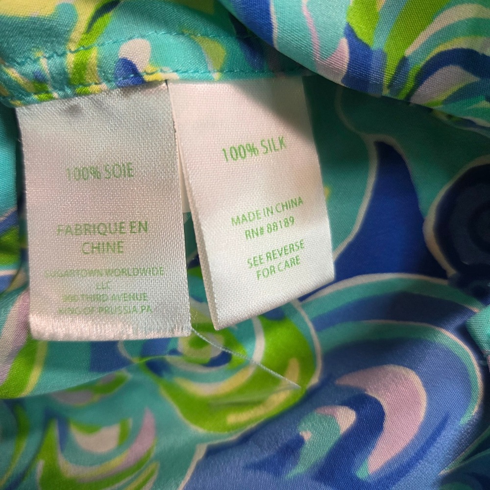 Lilly Pulitzer Elsa 100% Silk Top XS Lilly's Lagoon Smocked Blouse Preppy FLAW - Picture 5 of 9